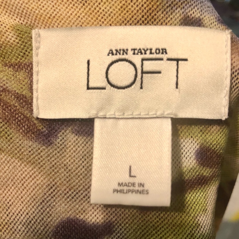 LOFT Multicolor Floral Blouse - Picture 5 of 6